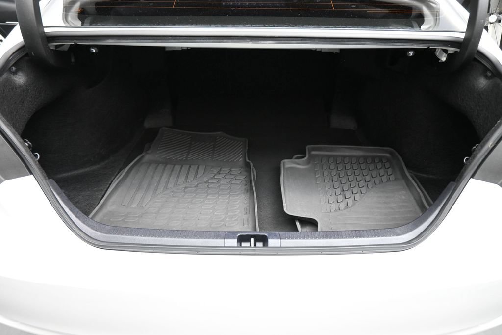 Used 2024 Toyota Camry SE FWD image 19