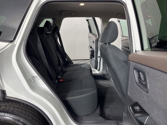 Used 2023 Nissan Rogue S FWD image 43