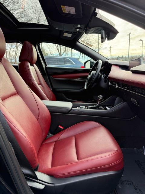 Used 2025 MAZDA MAZDA3 Hatchback w/Premium Plus Pkg image 20