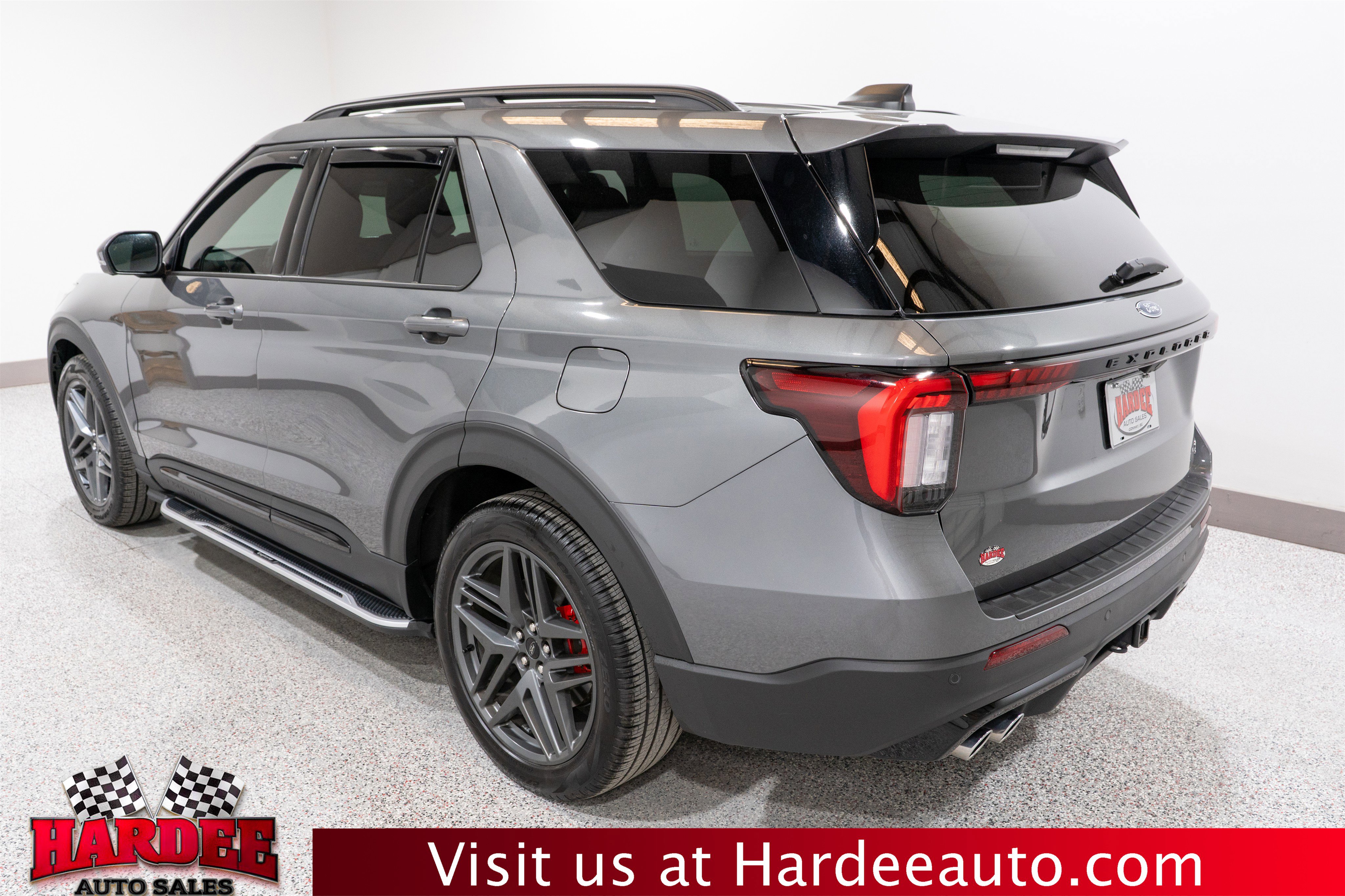 Used 2025 Ford Explorer ST w/ Sun And Sound Package image 3