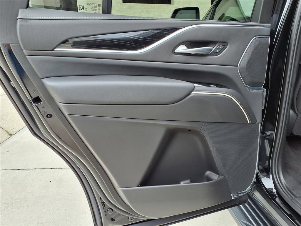 Certified 2024 Cadillac Escalade Sport AWD/4WD image 18