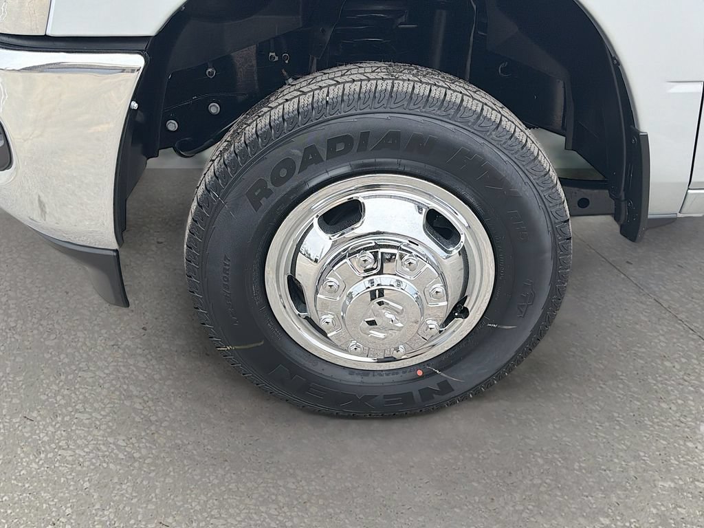 New 2026 RAM 3500 Tradesman w/ Chrome Appearance Group A AWD/4WD image 37