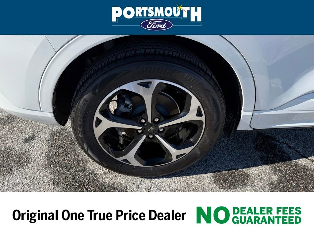 Used 2025 Ford Escape ST-Line Elite w/ Premium Technology Package image 31