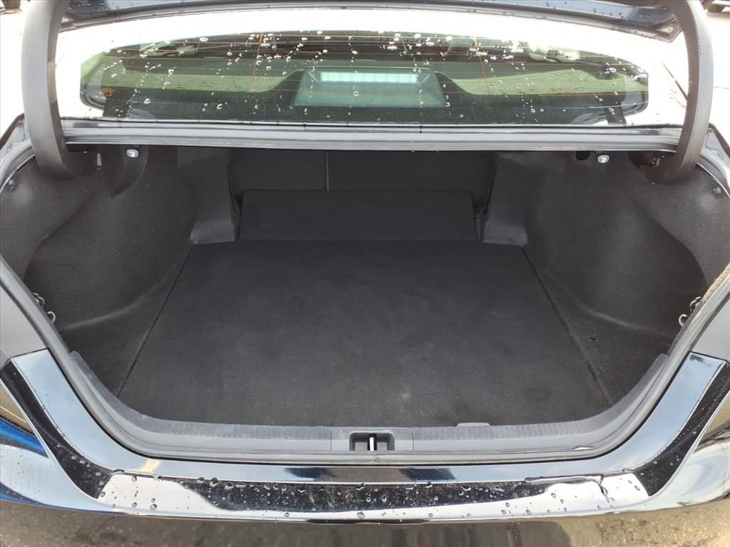 Used 2020 Toyota Camry SE image 17