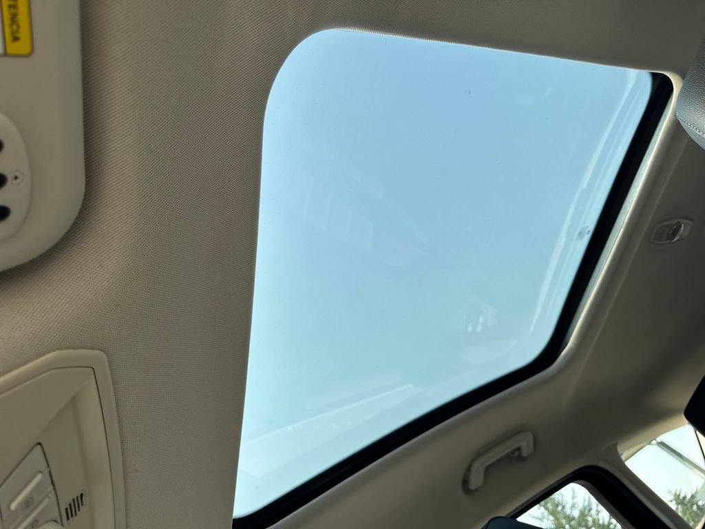 Used 2013 Ford C-MAX SEL FWD image 22