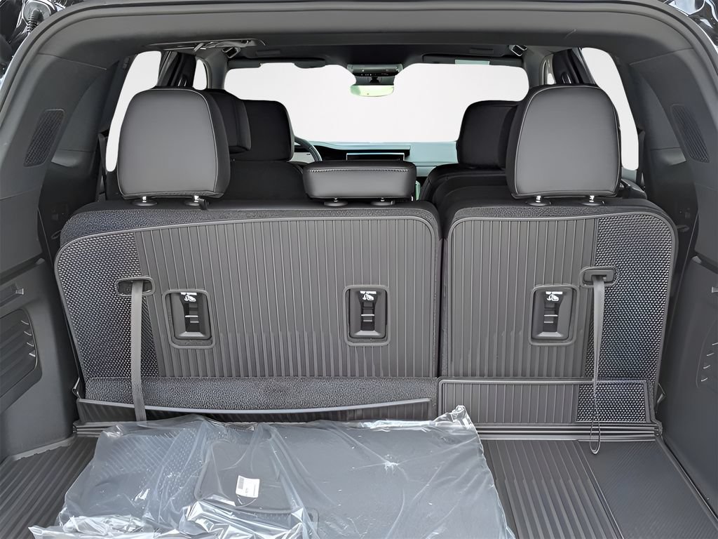Used 2026 GMC Acadia Elevation w/ Black Edition FWD image 14