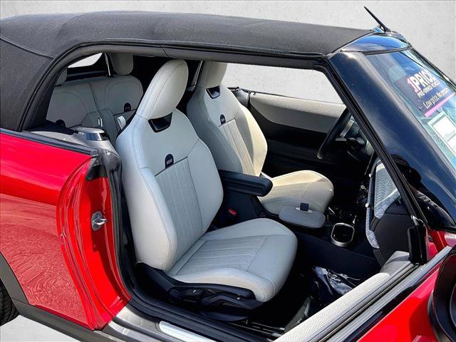 Used 2025 MINI Cooper S FWD image 9