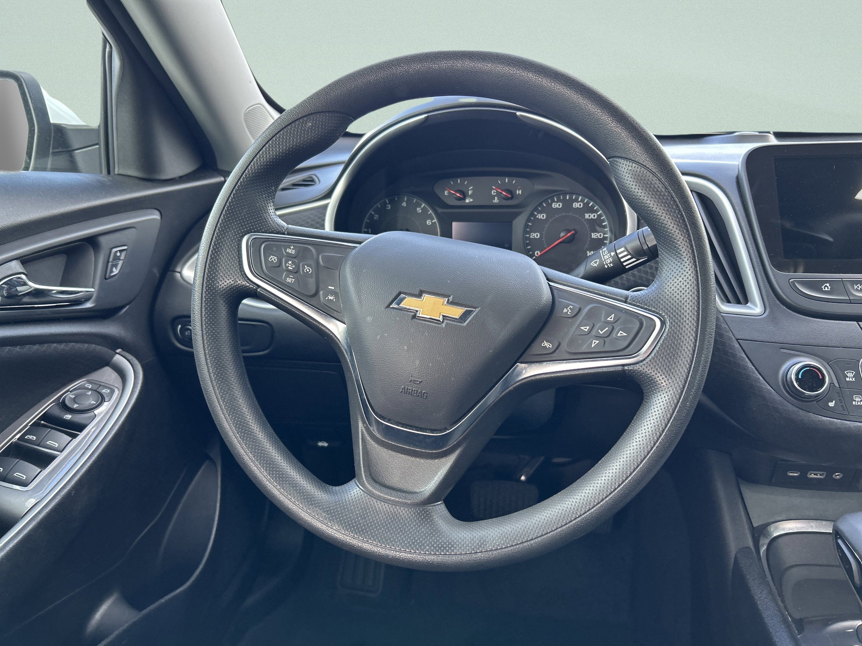 Used 2024 Chevrolet Malibu LT image 20