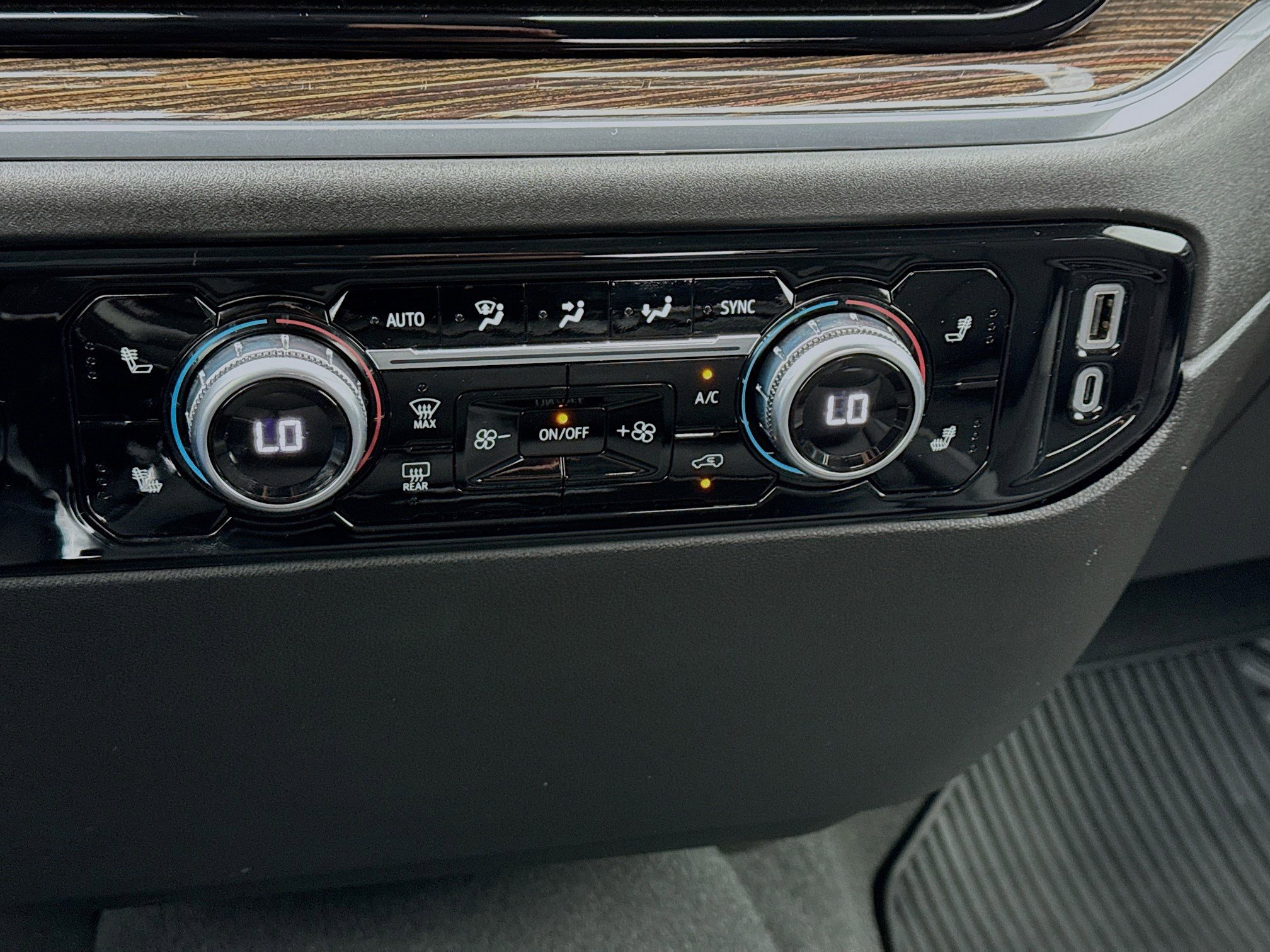 Used 2023 GMC Sierra 1500 Elevation w/ X31 Off-Road Package image 12