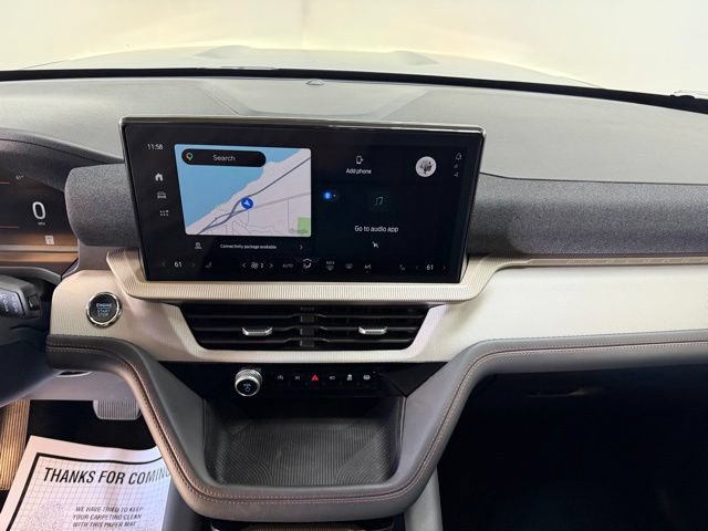 Used 2025 Ford Explorer Active AWD/4WD image 24