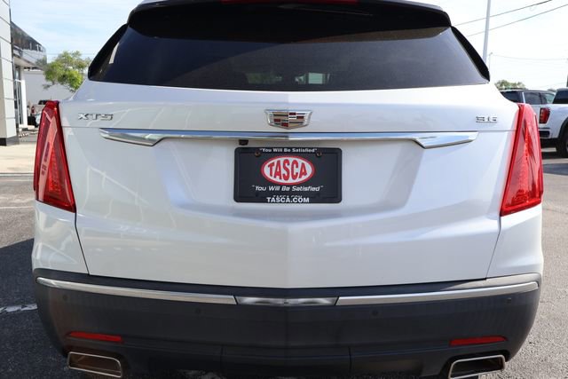Used 2017 Cadillac XT5 Luxury w/ Driver Awareness Package FWD image 6