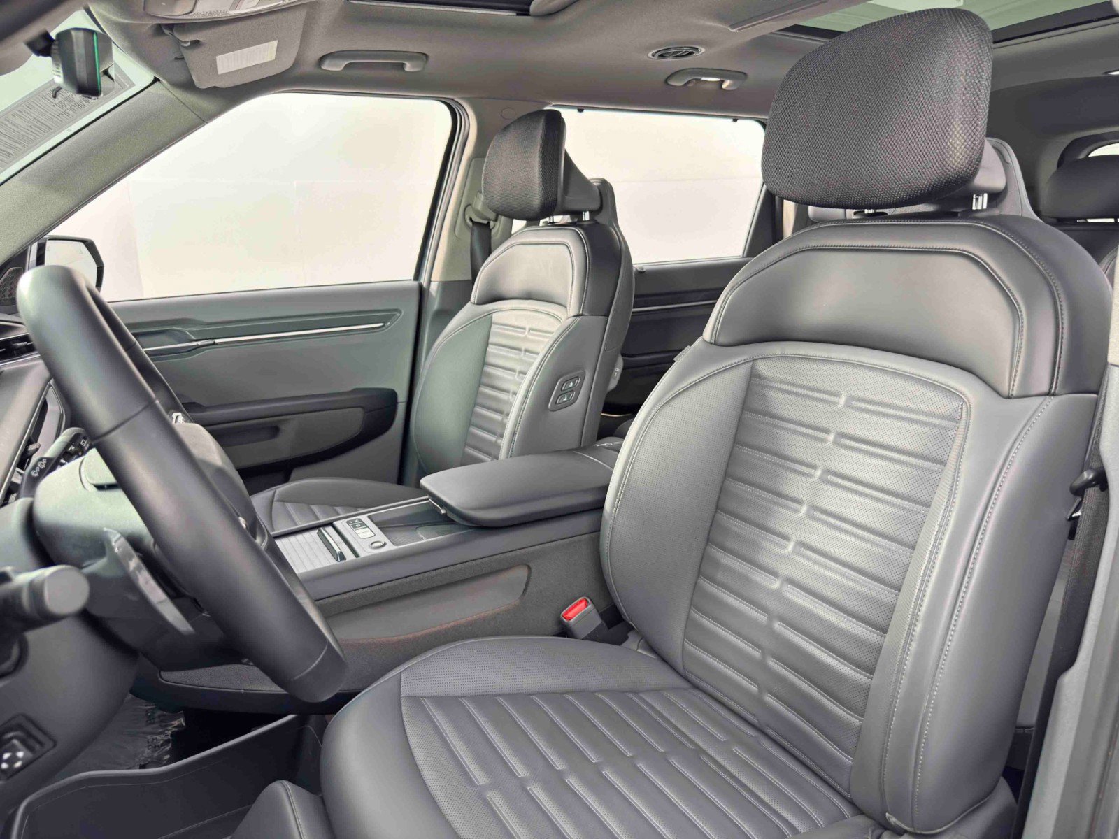 Used 2024 Kia EV9 Land image 41