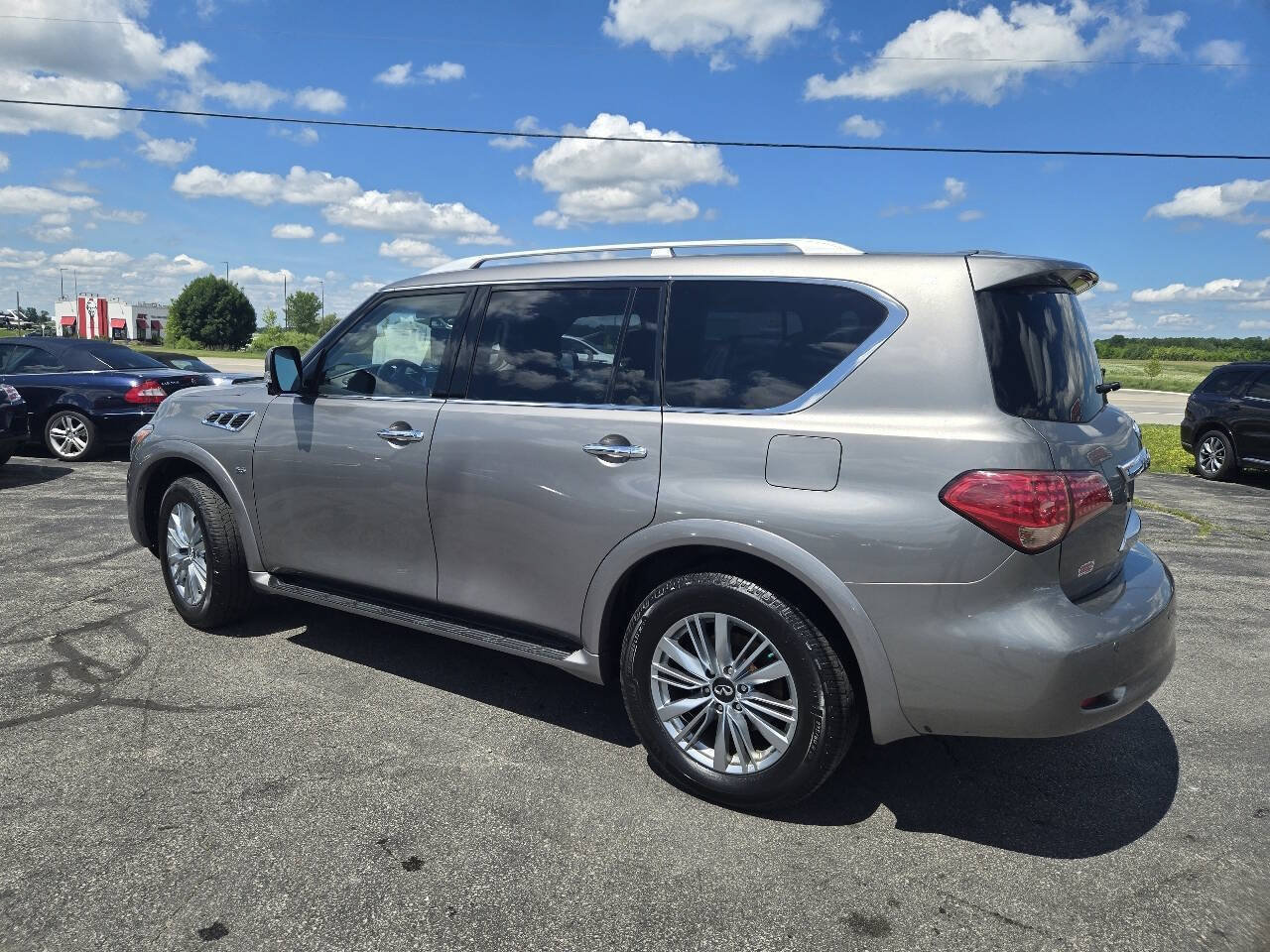 Used 2014 INFINITI QX80 4WD w/ Theater Package image 6