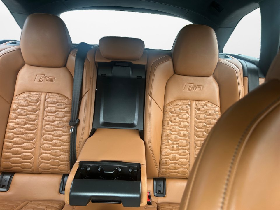 Certified 2024 Audi RS 6 performance AWD/4WD image 12