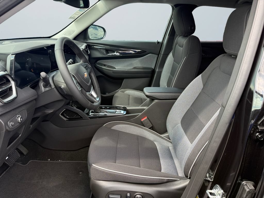 New 2026 Chevrolet TrailBlazer LT w/ Convenience Package FWD image 9