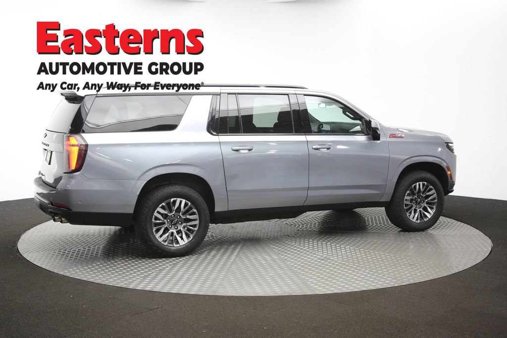 Used 2025 Chevrolet Suburban Z71 AWD/4WD image 47