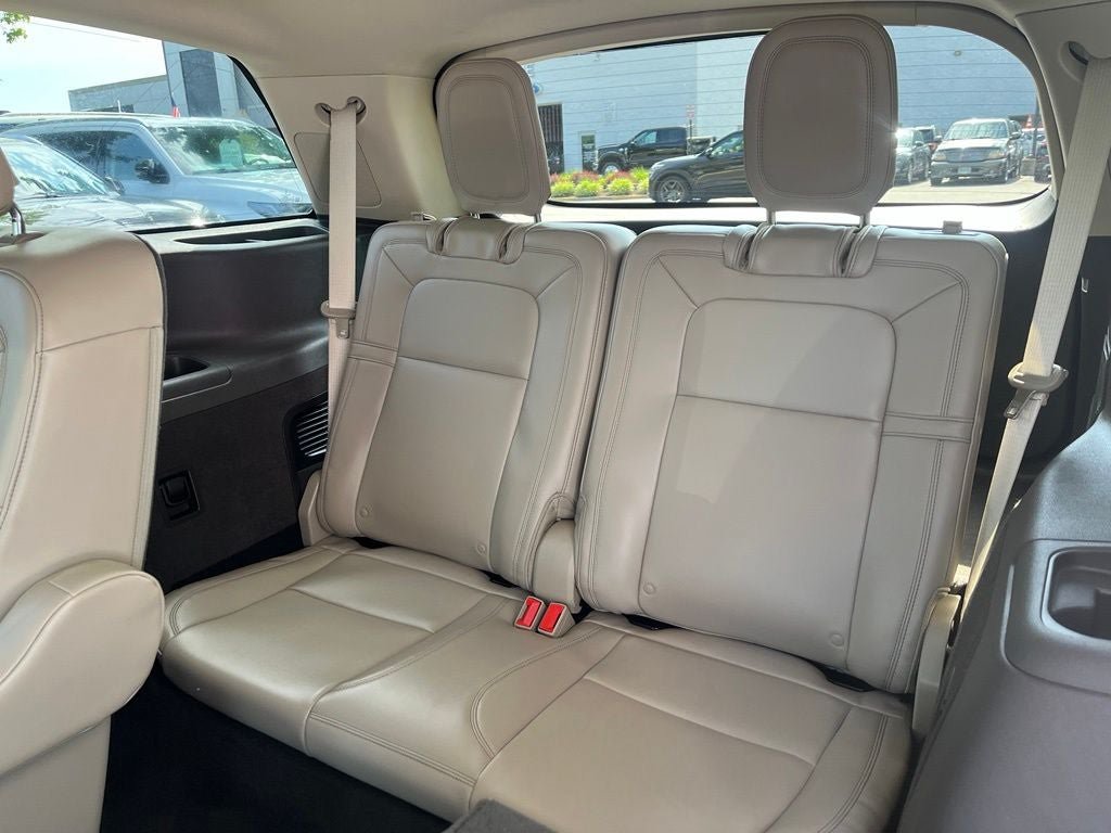 Certified 2023 Lincoln Aviator Reserve w/ Equipment Group 201A AWD/4WD image 18