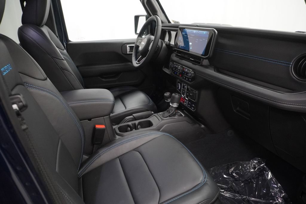 Used 2025 Jeep Wrangler Unlimited Rubicon 4xe AWD/4WD image 50