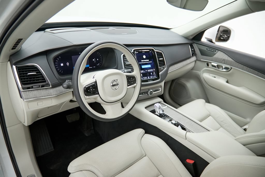 Certified 2024 Volvo XC90 B6 Ultimate w/ Protection Package Premier AWD/4WD image 11