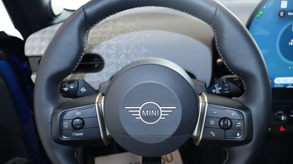 Used 2025 MINI Cooper S FWD image 18