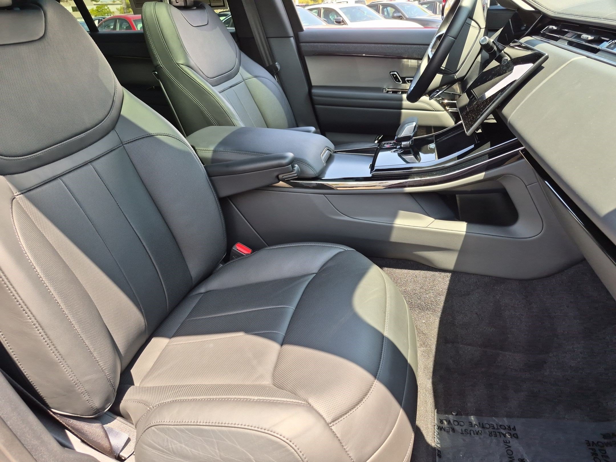 Used 2024 Land Rover Range Rover Sport SE AWD/4WD image 34