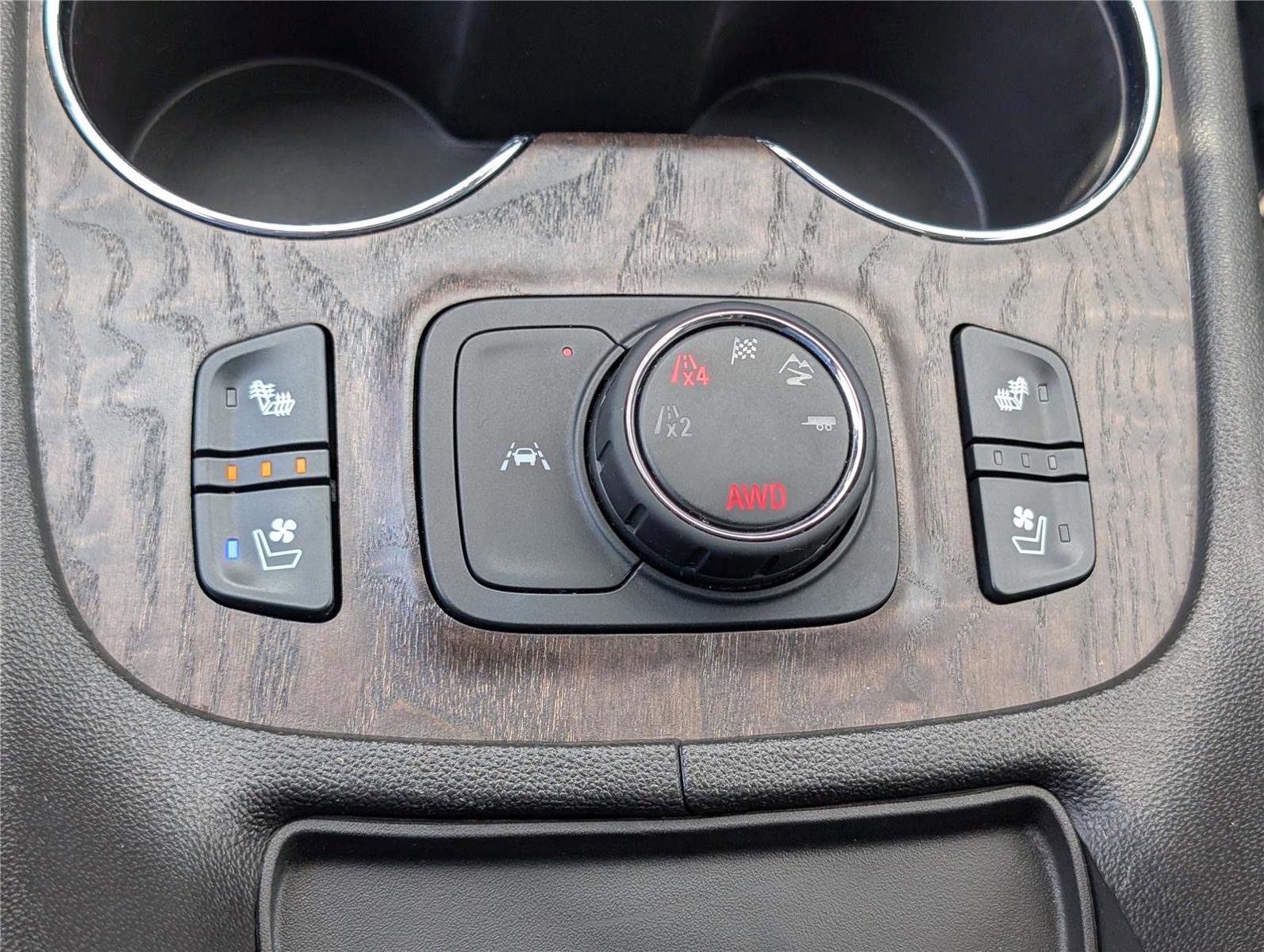 Used 2022 GMC Acadia Denali w/ Denali Ultimate Package AWD/4WD image 30