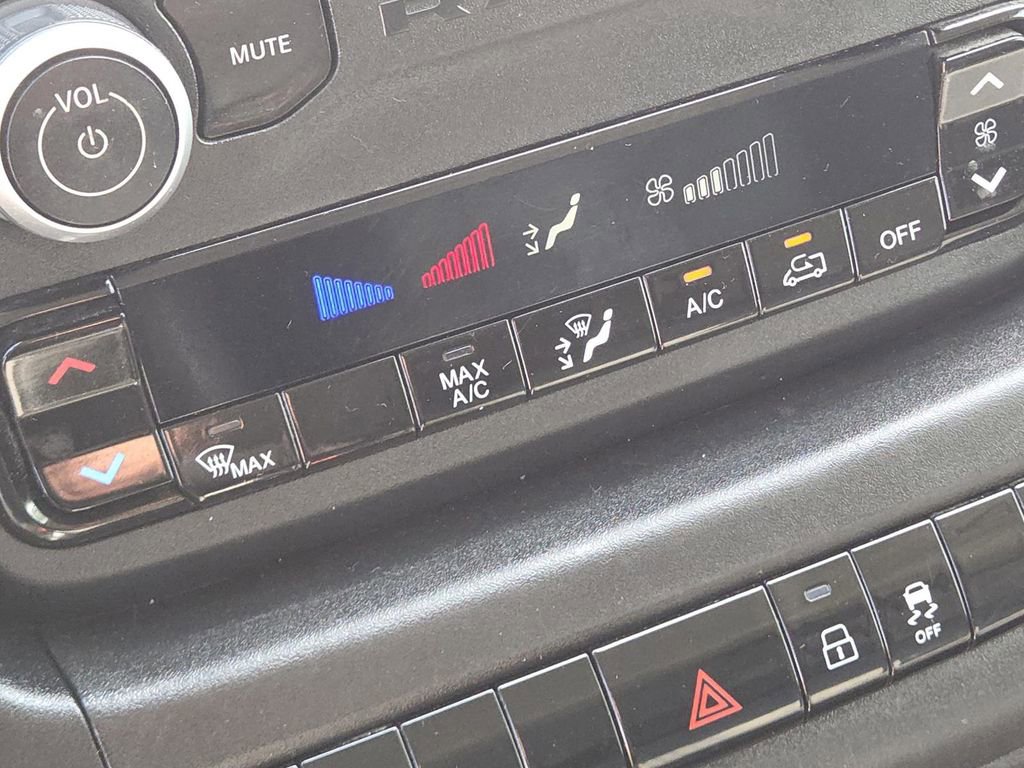 Used 2023 RAM ProMaster 2500 FWD image 26