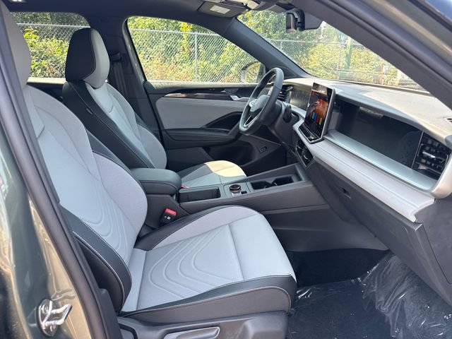 New 2026 Volkswagen Tiguan SE R-Line AWD/4WD image 10