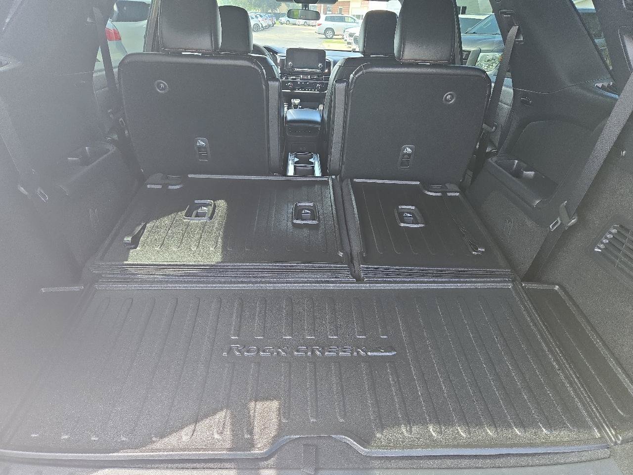 Used 2025 Nissan Pathfinder Rock Creek AWD/4WD image 9