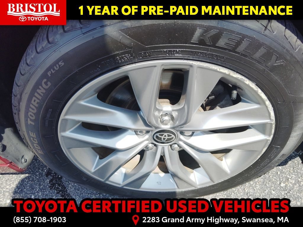Certified 2022 Toyota Avalon XLE FWD image 9