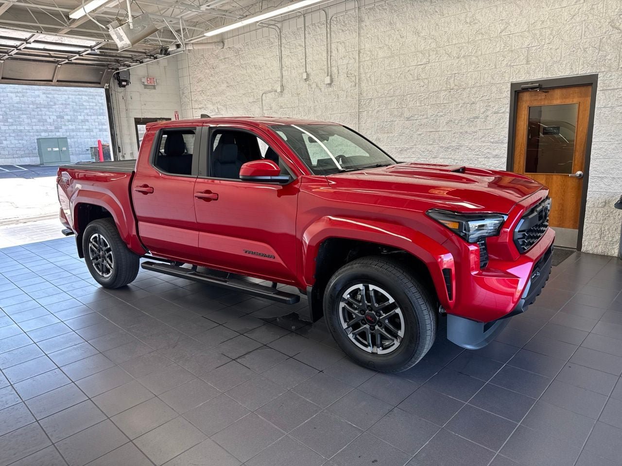 Certified 2026 Toyota Tacoma TRD Sport AWD/4WD image 1