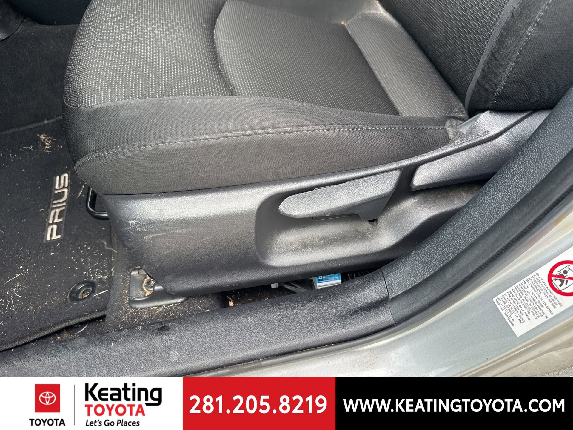 Used 2020 Toyota Prius LE FWD image 14