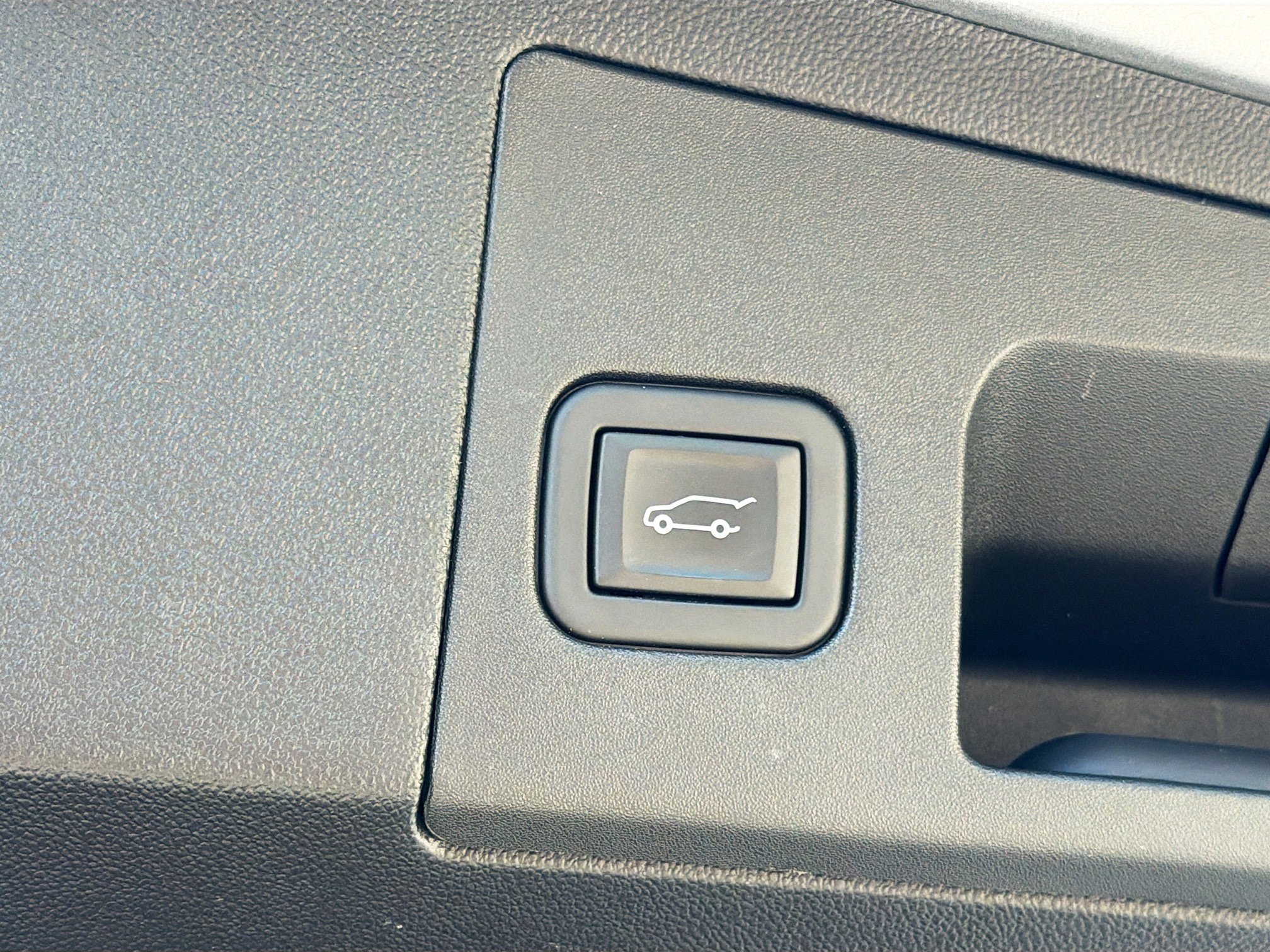 Used 2024 Cadillac XT5 Premium Luxury image 13