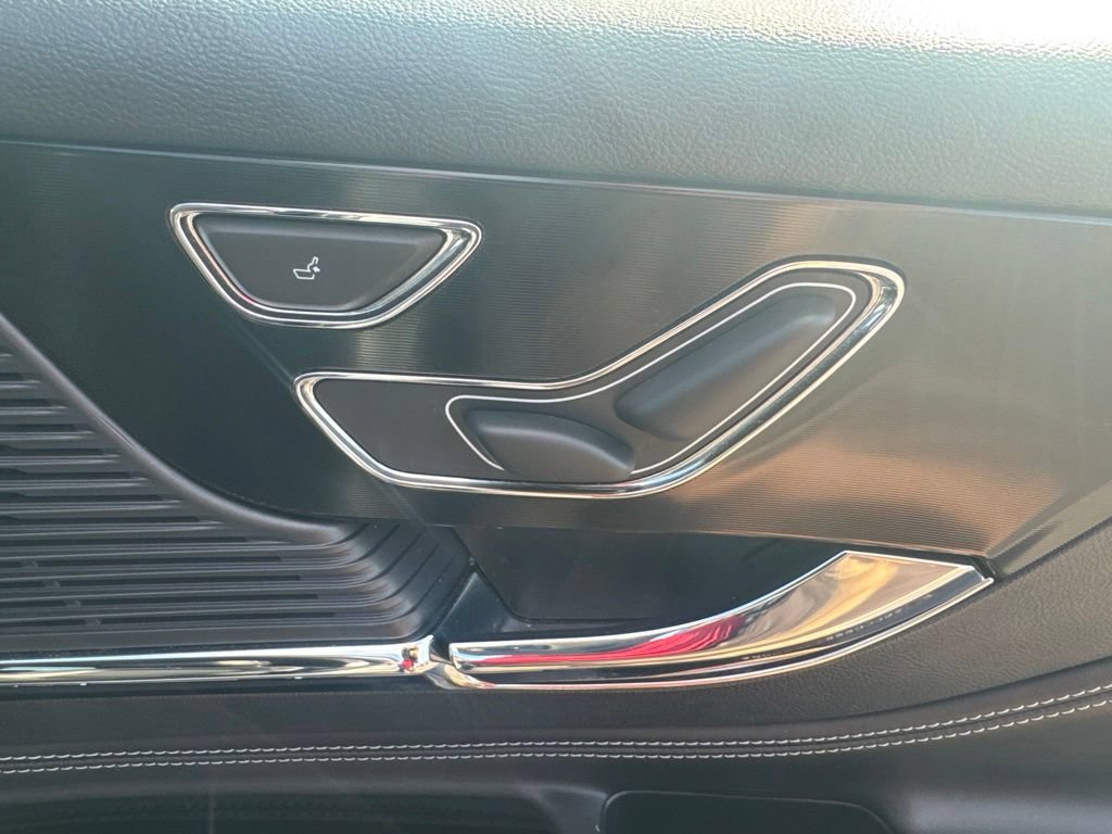 Used 2020 Lincoln Corsair AWD w/ Equipment Group 101A image 35