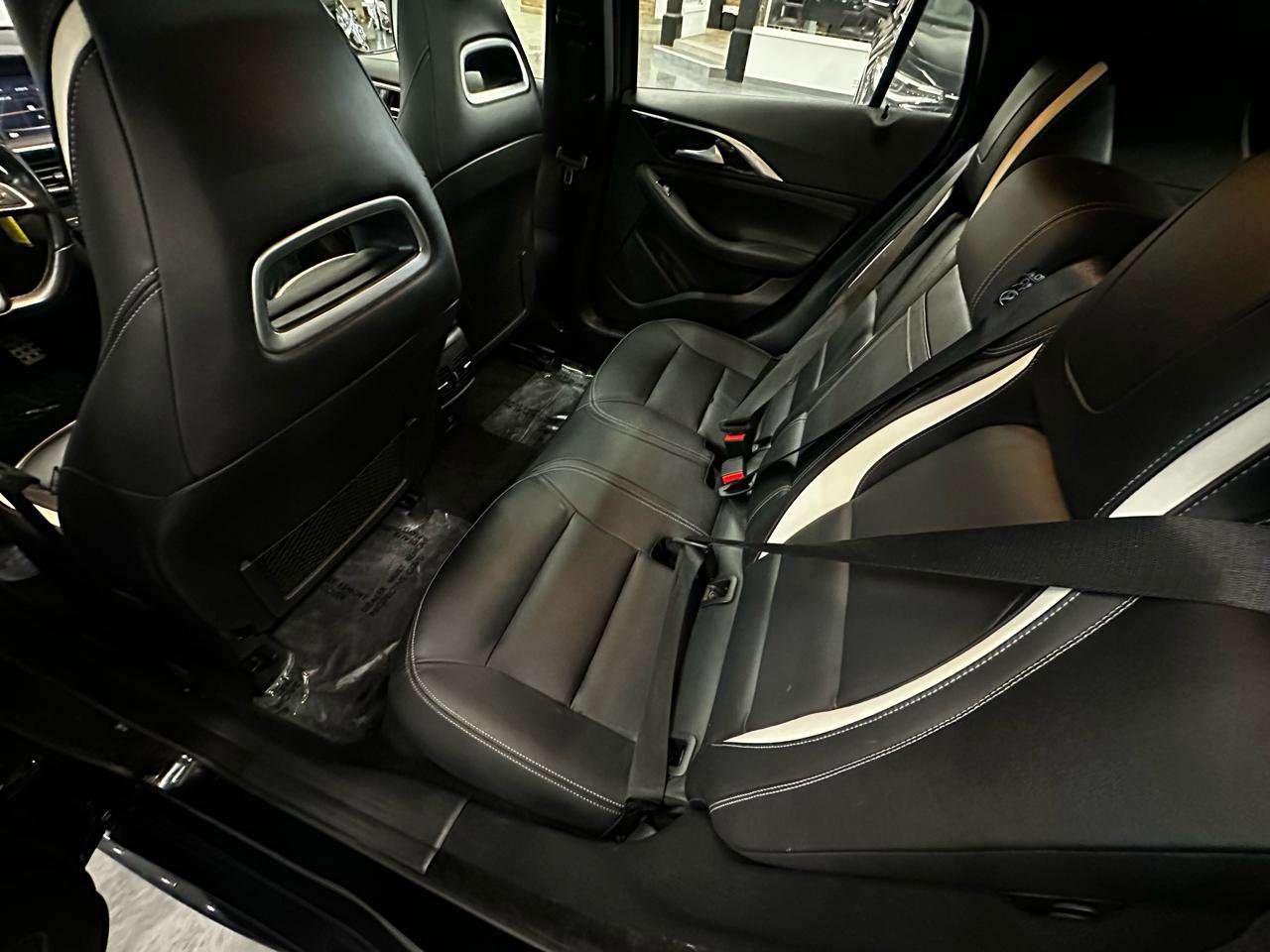 Used 2018 INFINITI QX30 Sport w/ Sport Leather Package image 13