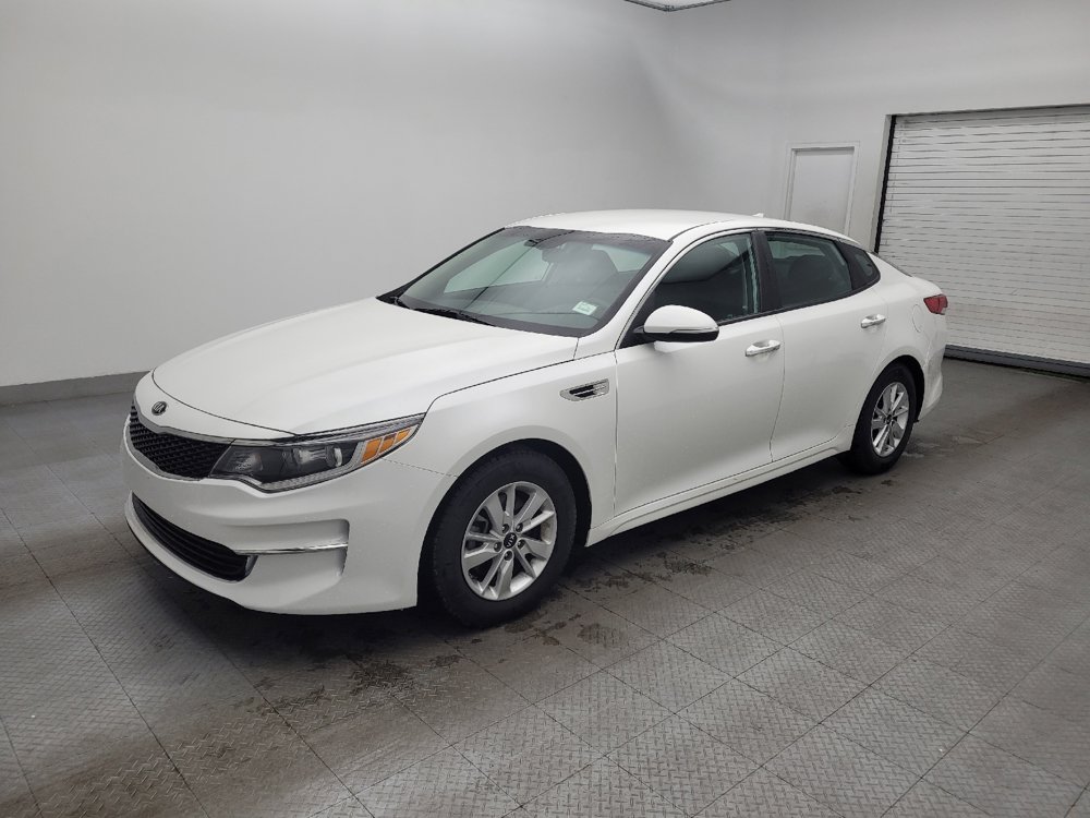 Used 2018 Kia Optima LX image 2