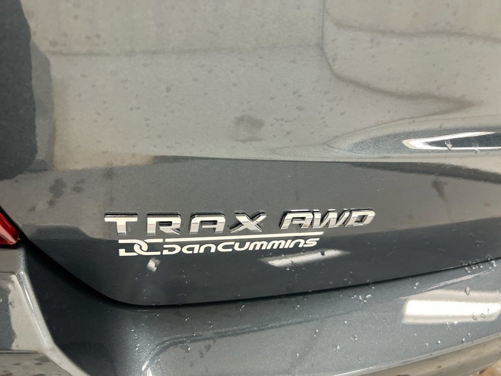 Used 2022 Chevrolet Trax LT AWD/4WD image 25