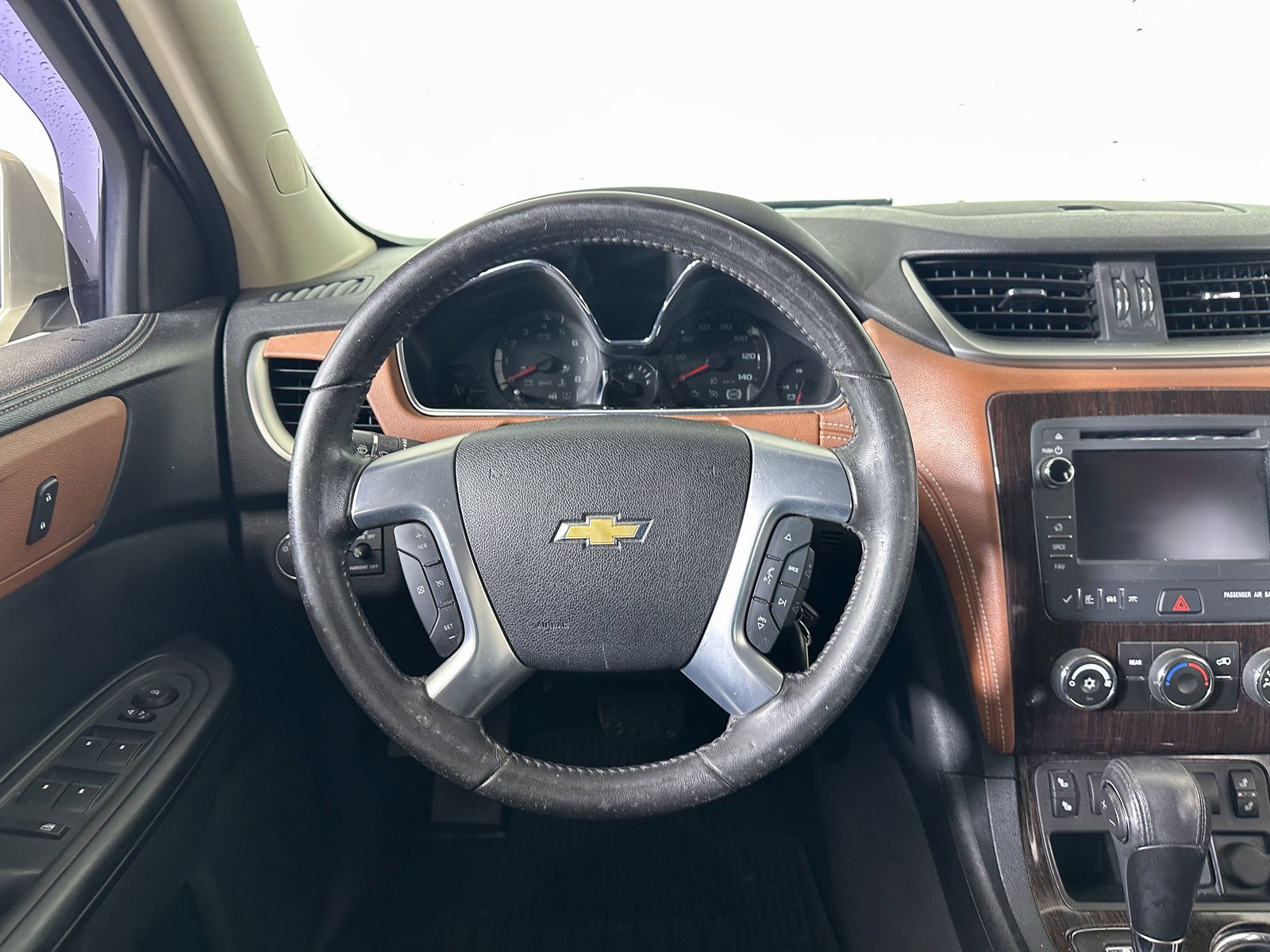 Used 2016 Chevrolet Traverse LT w/ Style and Technology Package image 11