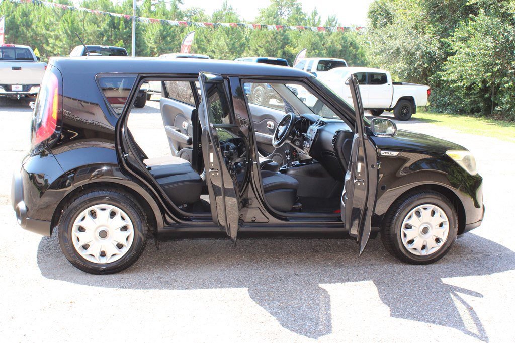 Used 2015 Kia Soul image 24