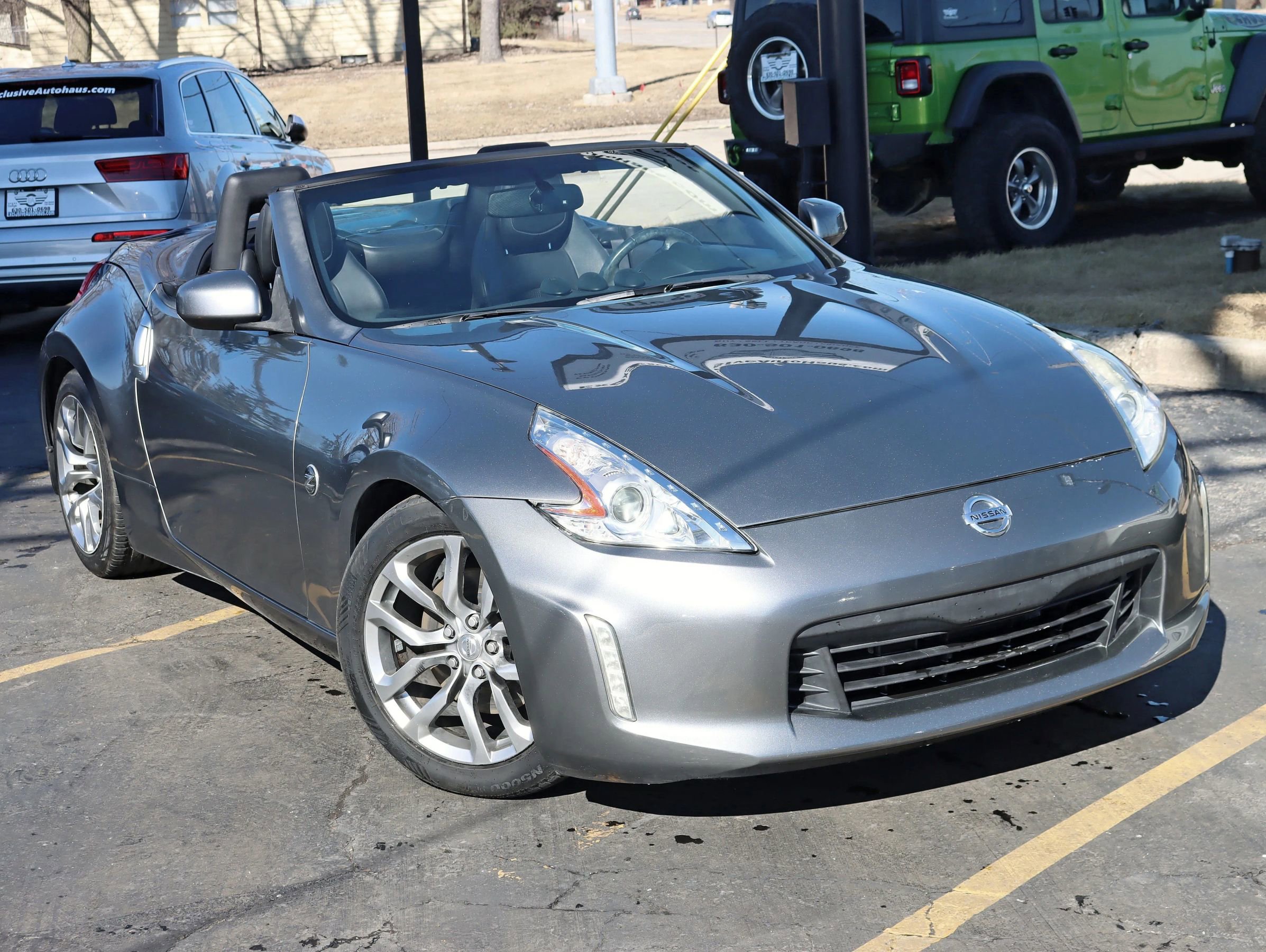 Used 2013 Nissan 370Z Touring RWD image 7