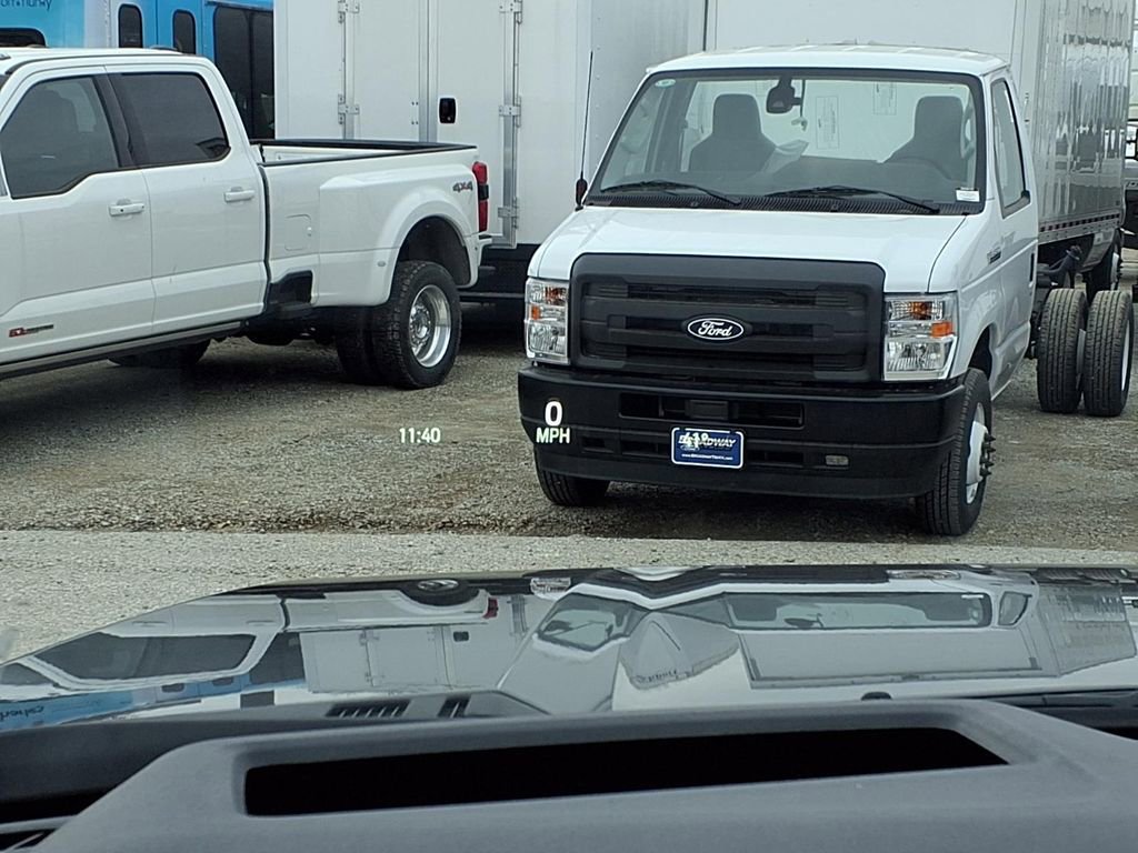 New 2025 Ford F450 Platinum image 15