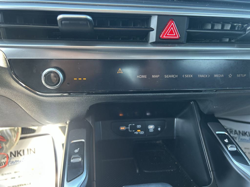 Used 2025 Kia Sorento S FWD image 25