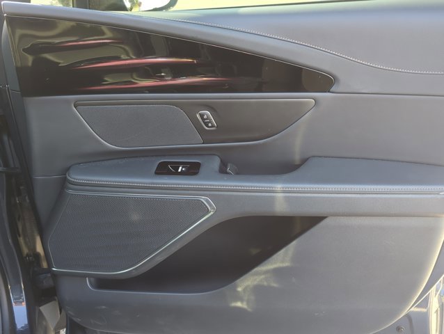 Used 2024 Lincoln Nautilus Premier w/ Jet Appearance Package image 23