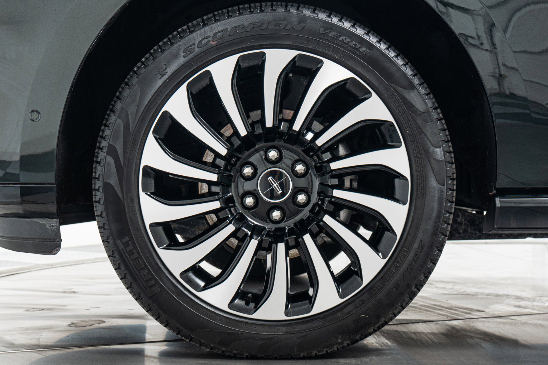 Used 2022 Lincoln Navigator Black Label image 10