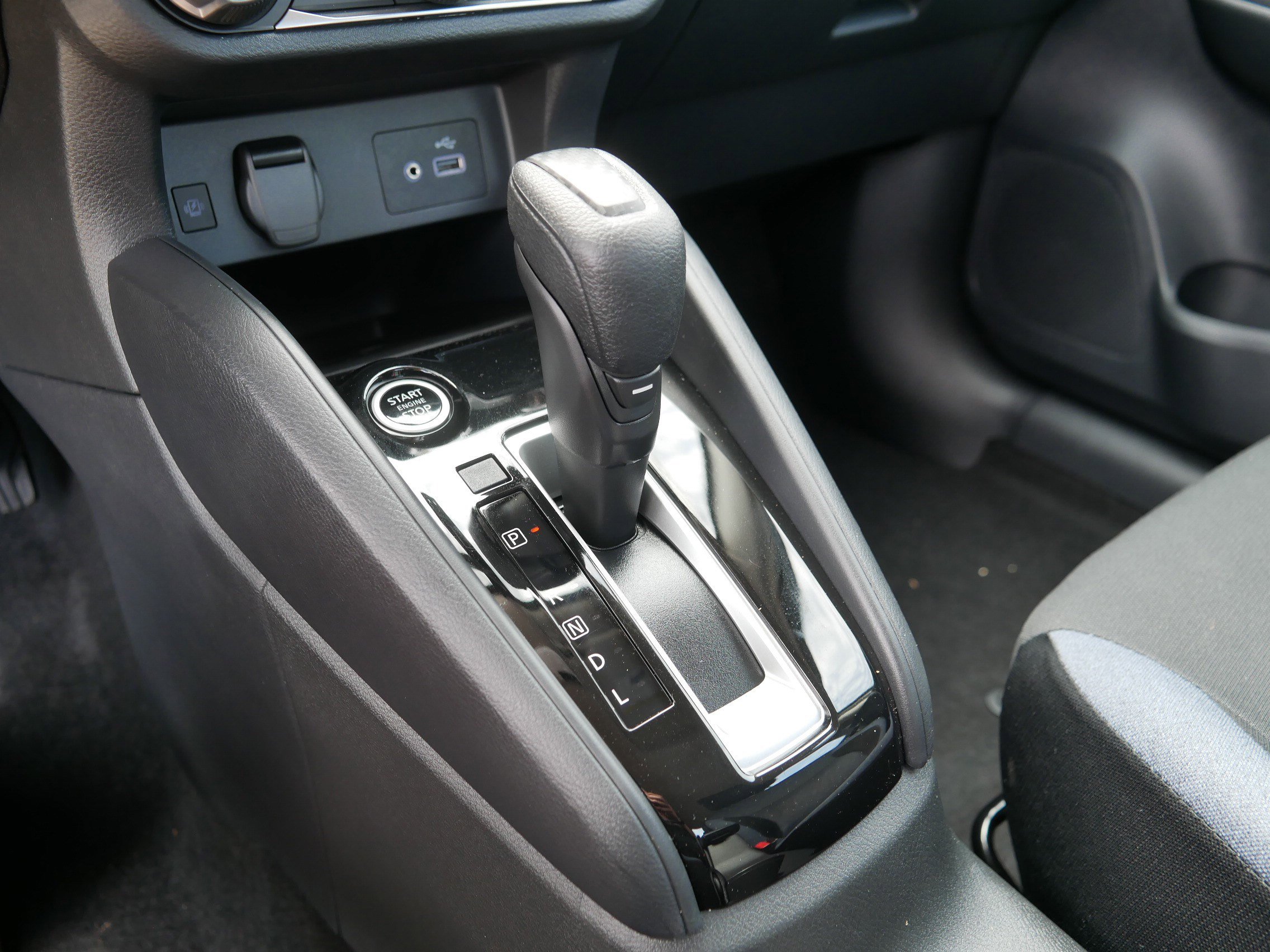 Certified 2025 Nissan Versa SV w/ Trunk Package FWD image 24