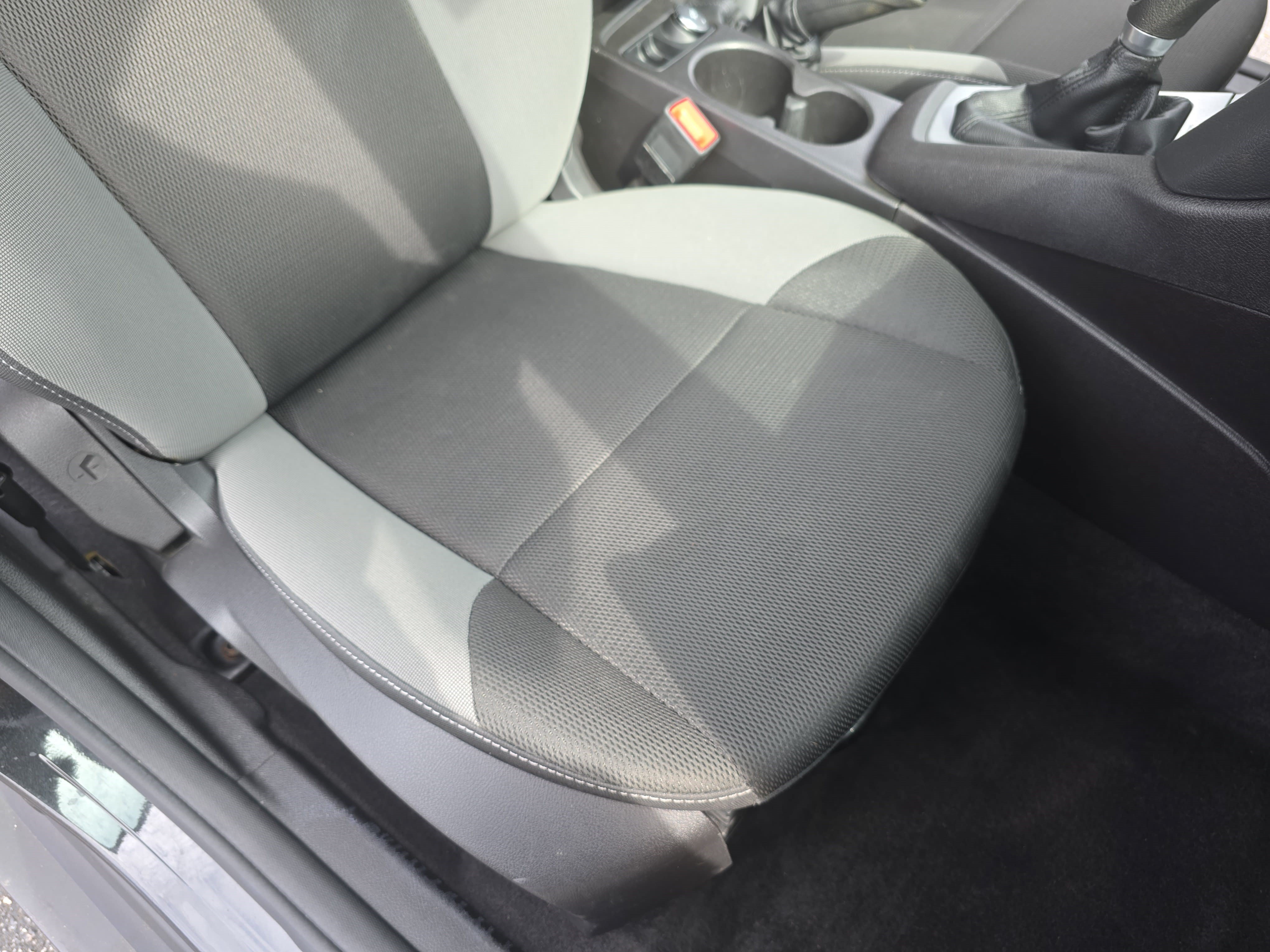 Used 2014 Ford Focus SE FWD image 10