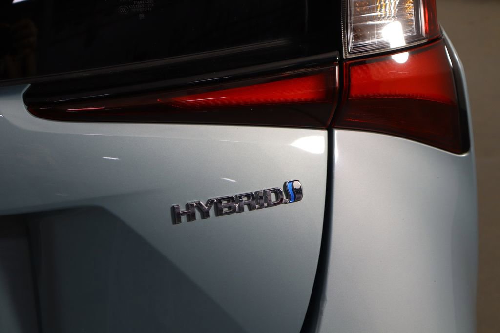 Used 2019 Toyota Prius LE image 39