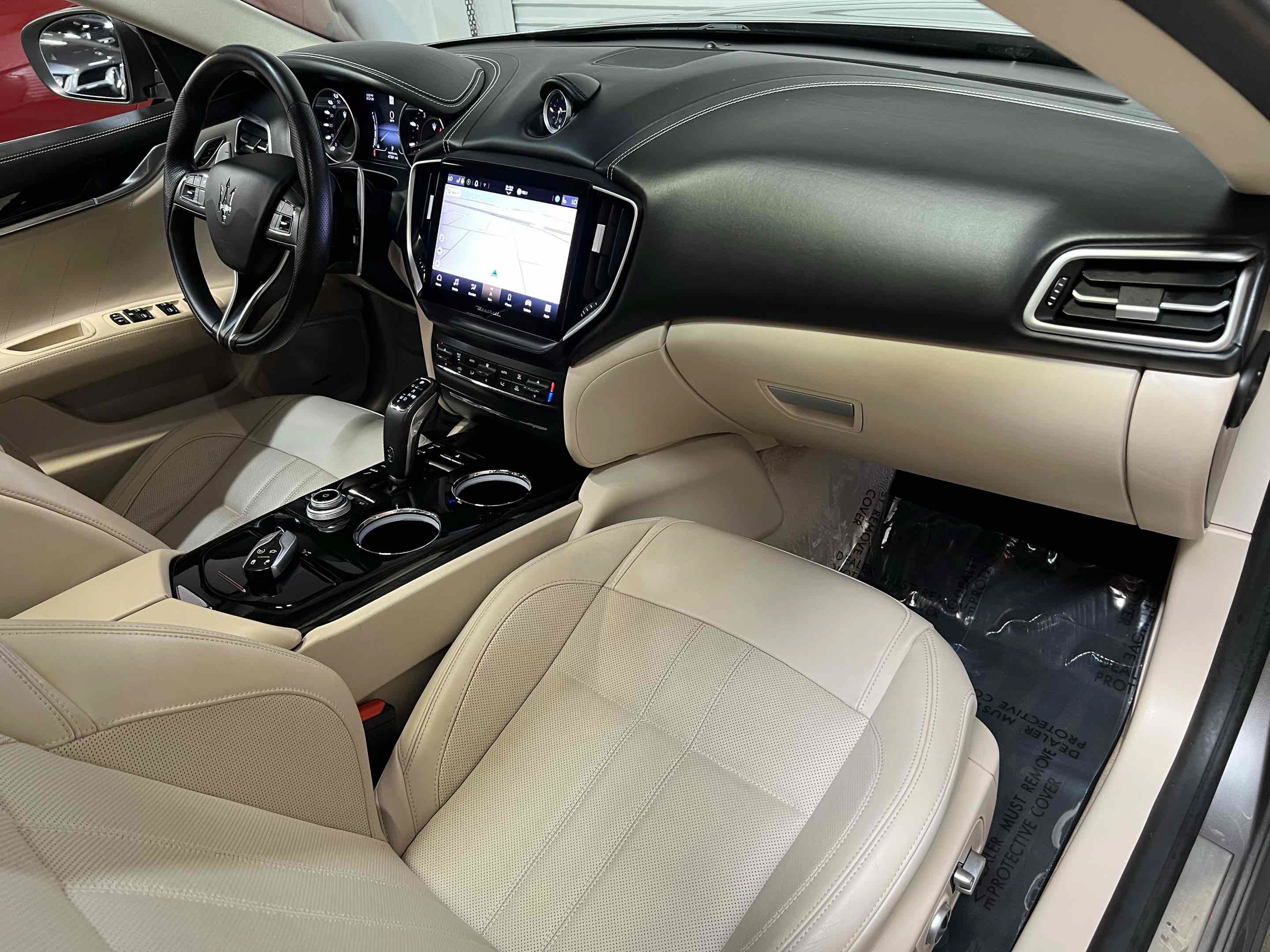 Used 2021 Maserati Ghibli S GranSport RWD image 37