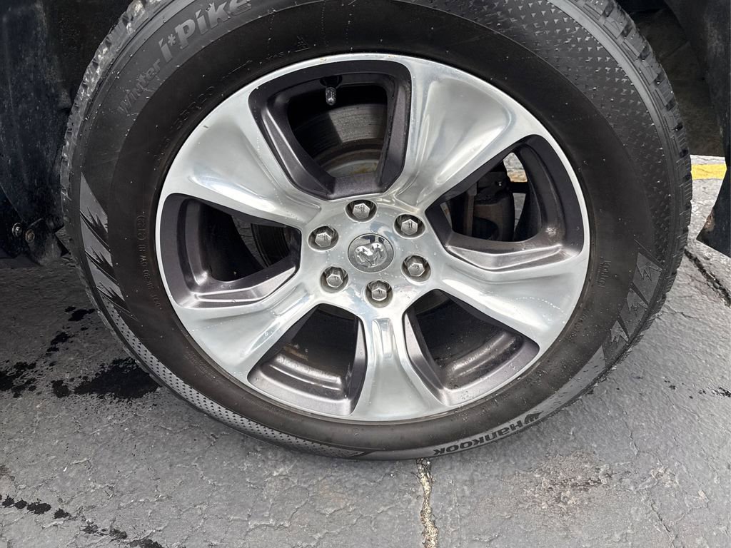 Used 2019 RAM 1500 Laramie AWD/4WD image 33