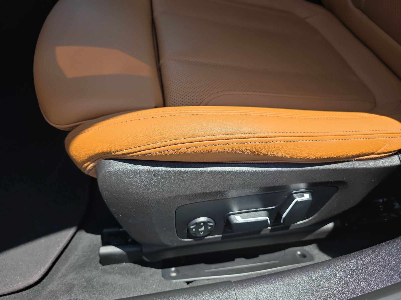 Used 2025 BMW 330i Sedan RWD image 27
